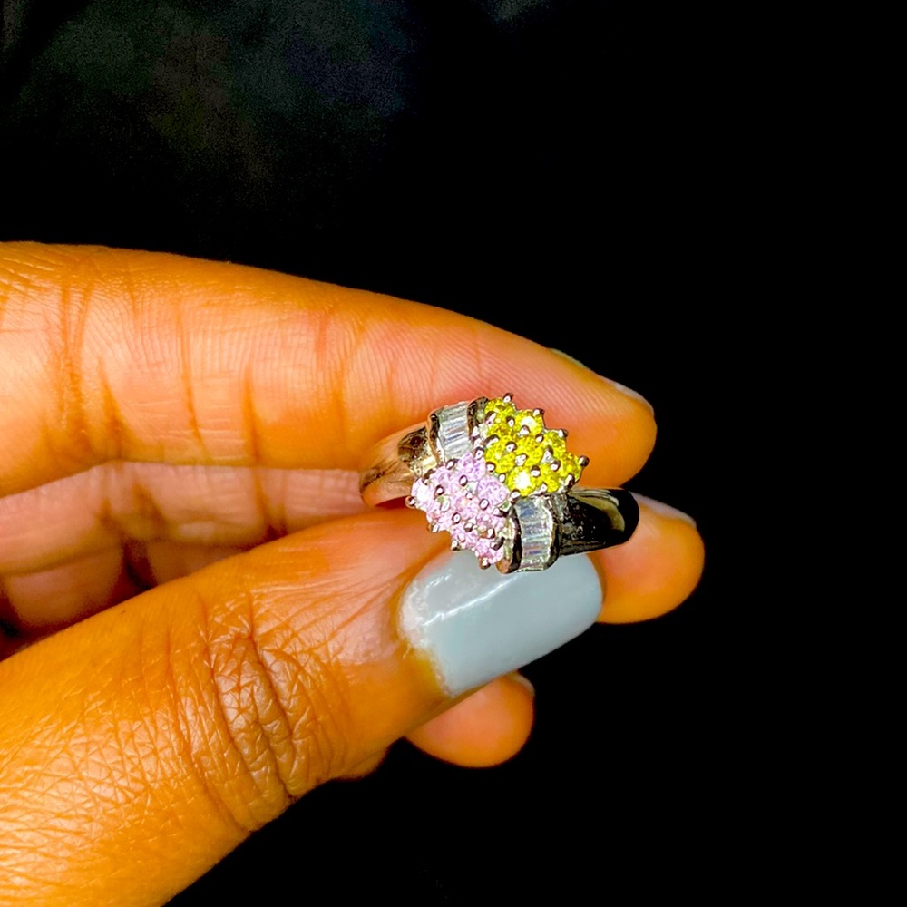 Silver fashion ring